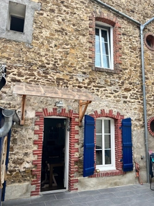 Maison rénovée centre ville Rive droite