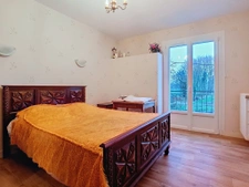 MAISON AVEC DEPENDANCES