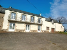 MAISON AVEC DEPENDANCES