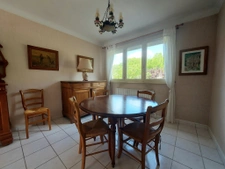 Maison familiale 3 chambres + bureau   très grand terrain