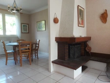 Maison familiale 3 chambres + bureau   très grand terrain