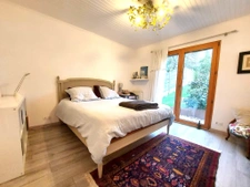 MAISON CONTEMPORAINE DANS LE BOURG