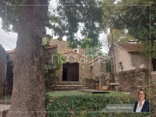 Maison de caractère en bord de Sèvre   un lieu unique à réin