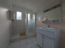 Maison familiale 3 chambres + bureau   très grand terrain