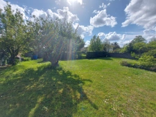 Maison familiale 3 chambres + bureau   très grand terrain