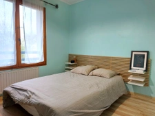 MAISON CONTEMPORAINE DANS LE BOURG