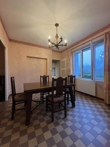 Maison à rénover avec grand terrain constructible- Saint-Pie