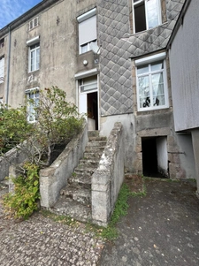Maison de caractère en plein centre de Mauléon