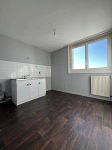À LOUER   Appartement de 64 m2   Cholet, rue de la Sèvre