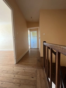 Maison familiale 4 chambres   Saint-Hilaire-du-Bois 