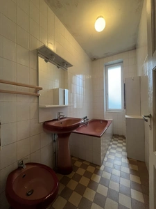 Maison à rénover avec grand terrain constructible- Saint-Pie