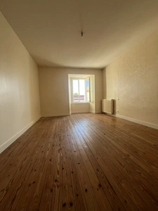 Maison familiale 4 chambres   Saint-Hilaire-du-Bois 