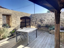 Maison 2 chambres 67m2 + cour + double garage