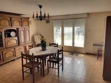 Maison avec travaux sur 1428m2 de jardin 