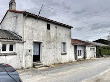 Maison avec travaux sur 1428m2 de jardin 