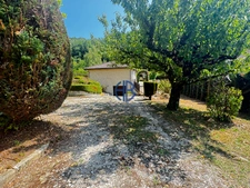 Maison de plain-pied de 90,62 m² avec sous-sol complet sur terrain de 1 050 m² ? Bourgoin-Jallieu