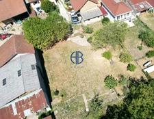 Terrain constructible de 1 470 m² à Colombe Plat, ensoleillé et hors lotissement