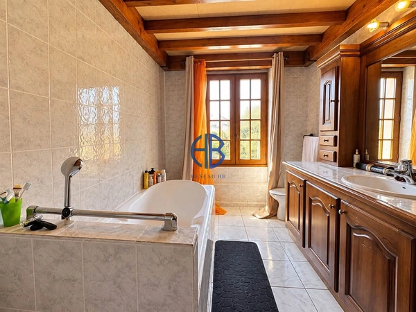 MAISON DE CARACTÈRE RÉNOVÉE  158 m²  EXTENSION DE 45 m²