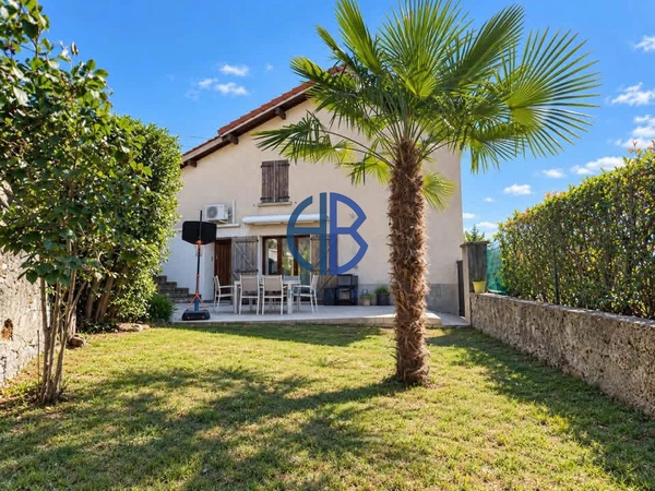 MAISON DE CARACTÈRE RÉNOVÉE  158 m²  EXTENSION DE 45 m²