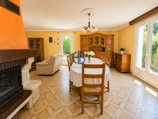 Maison de plain-pied de 90,62 m² avec sous-sol complet sur terrain de 1 050 m² ? Bourgoin-Jallieu