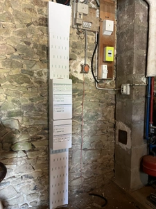 Longère en pierre avec dépendances sur 9500 m2, aux portes d