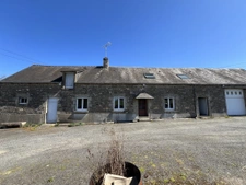 Longère en pierre avec dépendances sur 9500 m2, aux portes d