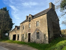 Maison à Rénover en Pleine Nature   Grand Potentiel avec Dép