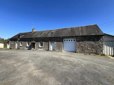 Longère en pierre avec dépendances sur 9500 m2, aux portes d