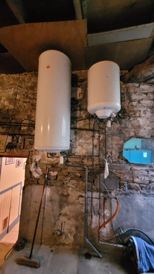 À Vendre   Maison en Pierre avec possibilité d'achat Terrain