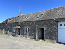 Longère en pierre avec dépendances sur 9500 m2, aux portes d