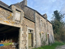 Maison à Rénover en Pleine Nature   Grand Potentiel avec Dép