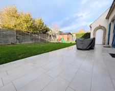 Maison néo - bretonne rénovée 5 pièces   Vie de plain-pied  