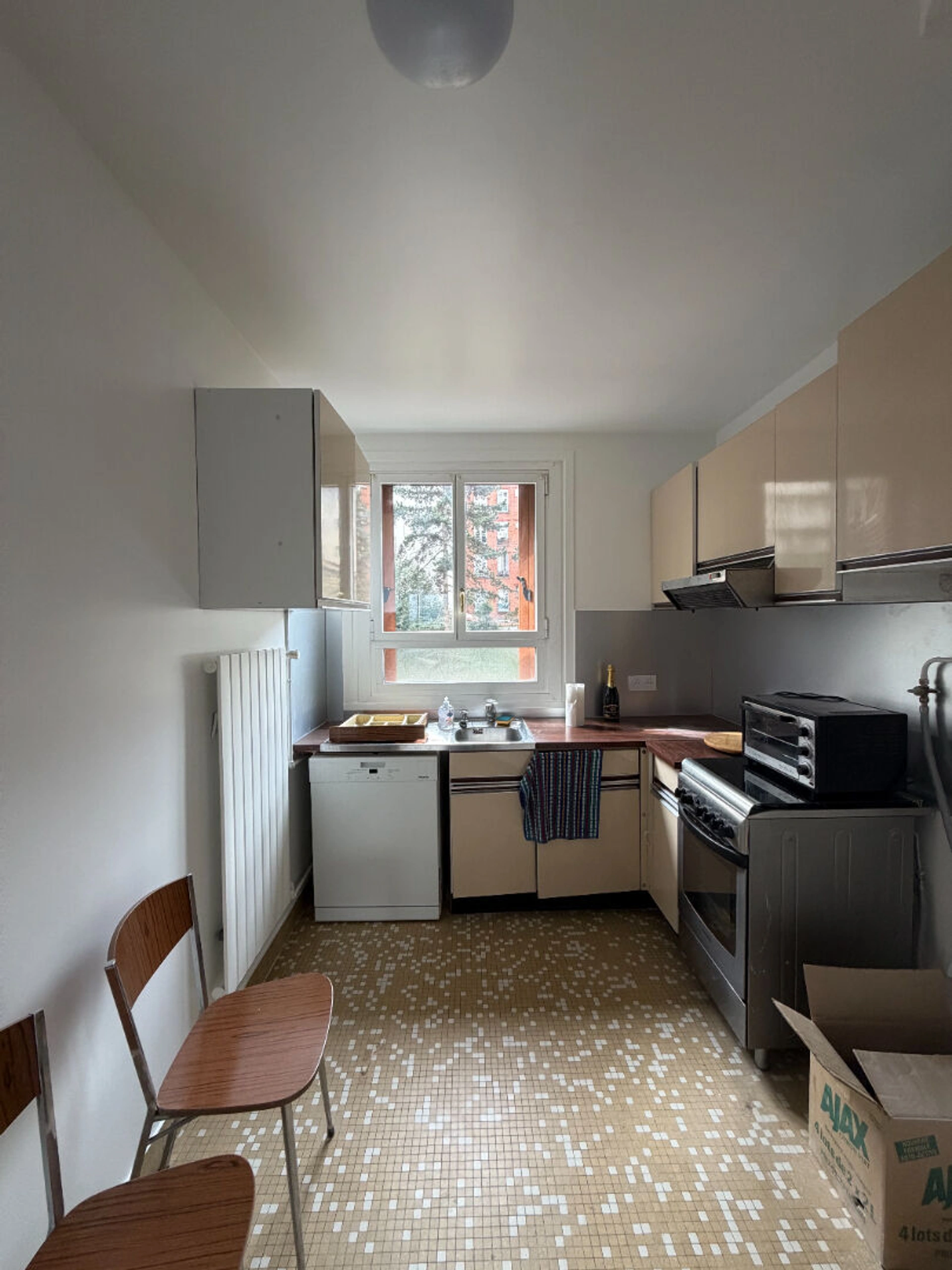 ISSY-LES-MOULINEAUX - CORENTIN CELTON 6