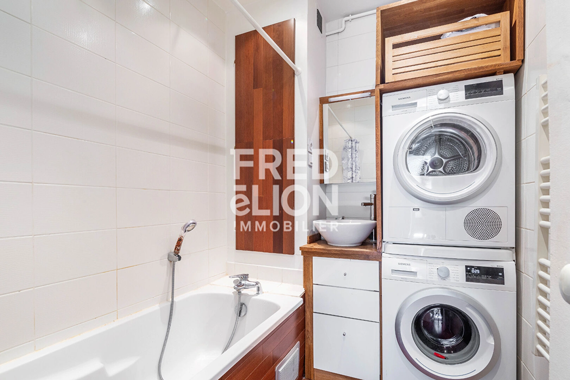 PARIS 16 - PLACE DE PASSY 9