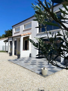 Magnifique villa atypique .. à seulement 300m de l'océan !  6