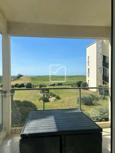 Superbe appartement refait a neuf , face a l'océan et a deux 2
