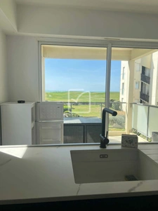 Superbe appartement refait a neuf , face a l'océan et a deux 4