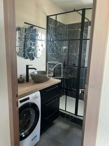 Superbe appartement refait a neuf , face a l'océan et a deux 9