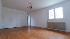 maison en pierres avec dépendances et terrain clos. 10