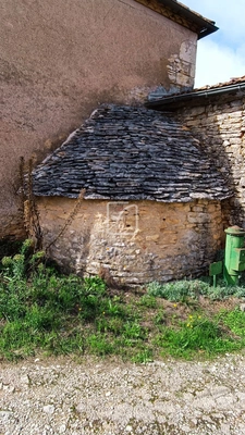 Belle bâtisse ancienne restaurée 13