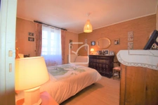 Maison de village avec commerces 3