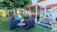 Grande maison bien entretenue, idéale pour famille. 3