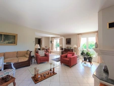 maison superbement entretenue 8