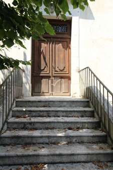 Propriété ancienne en cours fermée. 7