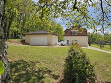 Maison en pierres entièrement relookée dans beau cadre de vi 2