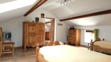 charmante maison en pierres avec dépendances dans un environ 17