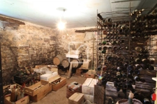 Propriété ancienne en cours fermée. 20