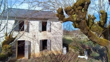 Petite maison à fort potentiel. 2