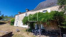 Demeure de caractère avec piscine et dépendances 3