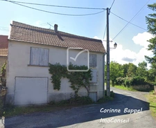 Maison de village en pierres à rénover   Un beau projet au f 1